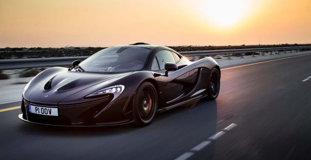 7. 2014 McLaren P1 
0 - 100 км/ч за 2.7 сек. 
Много весела кола. Задно задвижване, километраж до 351 км/ч и цена: 1,350,000 долара. Голяма сладурана. 