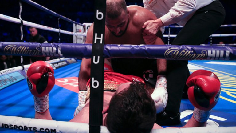 Реферът веднага прекрати мача, дисквалифицира Али и присъди служебна победа на Прайс.