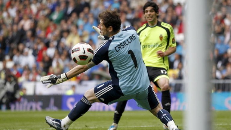 Анхело Лафита бележи втория си гол, а Сарагоса отнася трите точки с 3:2 на "Сантяго Бернабеу", а с това и шансовете на Реал за титлата. Пак през април 2011 г.