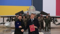 Документът включва и неупоменат брой мобилни системи за противовъздушна отбрана SAMP-T, радари, дронове и ракети