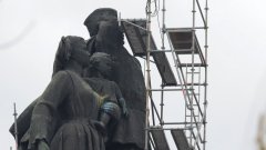 Паметникът е обвързан не с българския, а със съветския народ