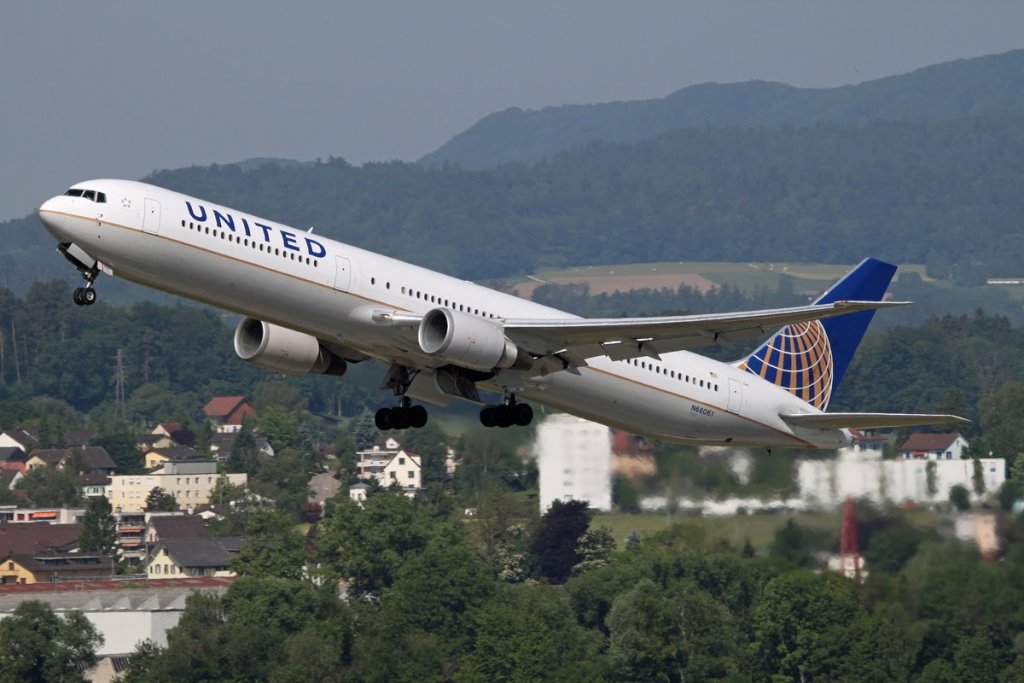 United Airlines
