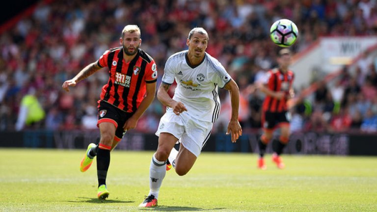 Влиянието на Ибрахимович върху Юнайтед ще е огромно
С двете си попадения до момента срещу Лестър и срещу Борнемут Златан показа, че адаптацията му ще е бърза. Моуриньо го засипа със суперлативи след гостуването на южния бряг и имаше защо. Ибра отбелязва страхотно попадение, бореше се и се раздаваше докрай. Влиянието на Златан върху Юнайтед ще е огромно. Не само на терена, но и за клуба като цяло. Феновете са ентусиазирани от това, което виждат от голмайстора, а Моуриньо обясни, че е страхотна школа за младите в отбора да се учат от един от най-големите на нашето време.