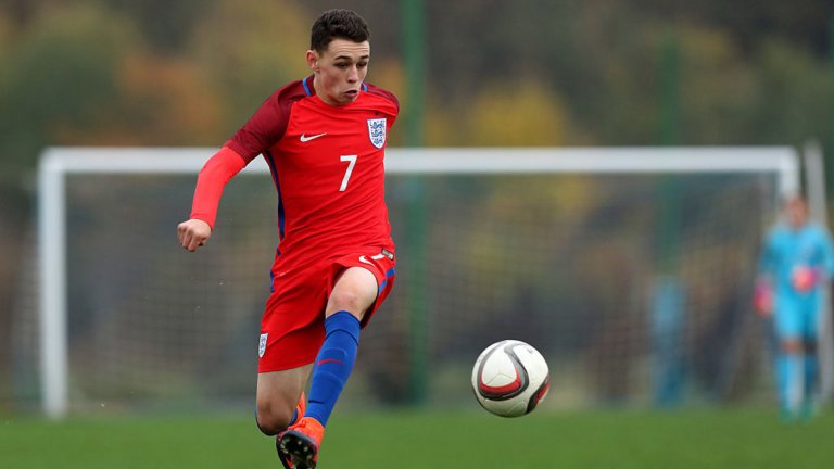 4. Фил Фодън, 18 г. (Манчестър Сити и Англия) 
Поредният англичанин в списъка. Вече играе като титуляр за Сити в мачове за купите, влиза и във Висшата лига, а срещу Шалке (7:0) преди седмица, записа и първи гол в Шампионската лига. Световен шампион с Англия до 17 г. през 2017-а, един от "златното" поколение на "трите лъва".