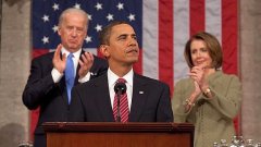 Въпреки съпротивата демократите и Обама успяха с прокарването на здравната реформа