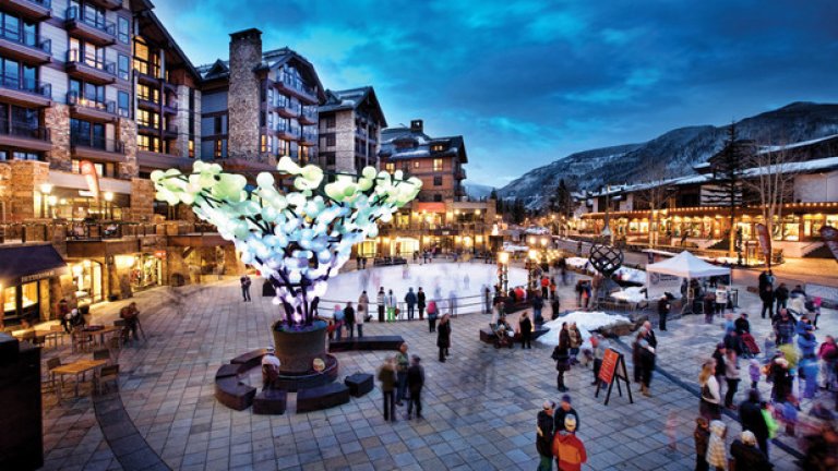 Световно по ски, Бийвър Крийк, Колорадо (2-15 февруари).
За първи път от 1999 г. събитието е в Щатите, и то в едно от най-романтичните и красиви места за каране на ски в света. Янките наричат световното по ски - Супербоул в снега, а сега шоуто е на тяхна земя и започва ден след ... истинския Супербоул.