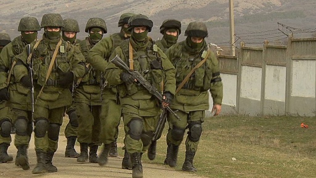 140429051447-pkg-magnay-russia-nato-fears-00024306-story-top
