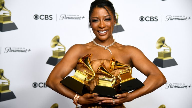 Виктория Моне