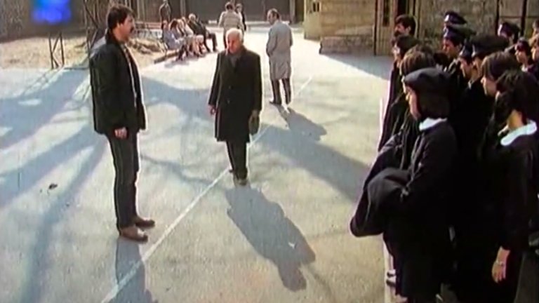 Вчера училище униформи
