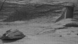 Марсоходът "Curiosity" изпрати повече от любопитна снимка