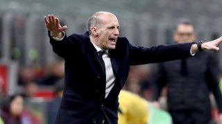 "Ти си идиот и дете": Лют треньорски скандал в Серия "А" заради намеса в играта (видео)