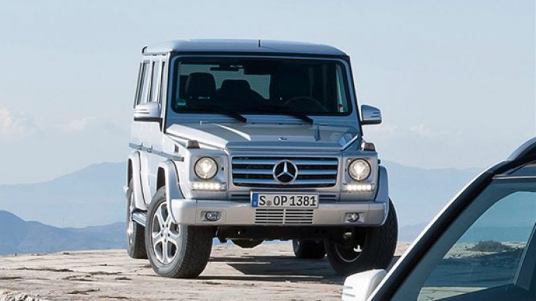 Новата G-класа се задвижва от V12 мотор