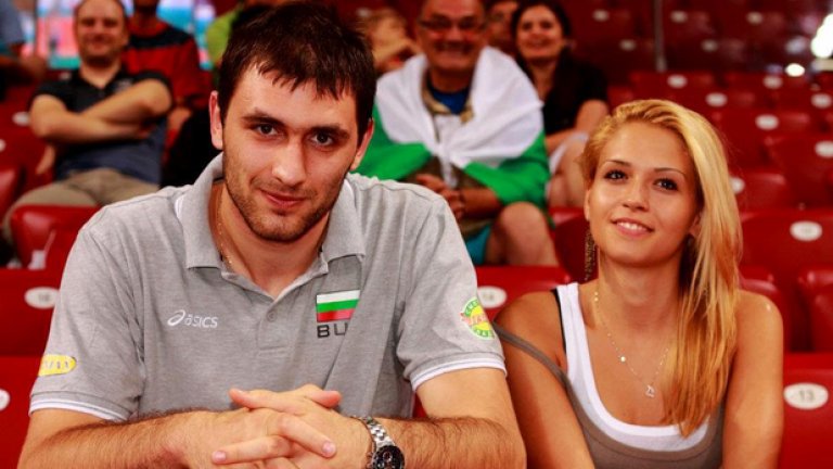 Цветан Соколов и Деляна се радват на близнаци, които скоро ще навършат годинка - Никола и Виктор.