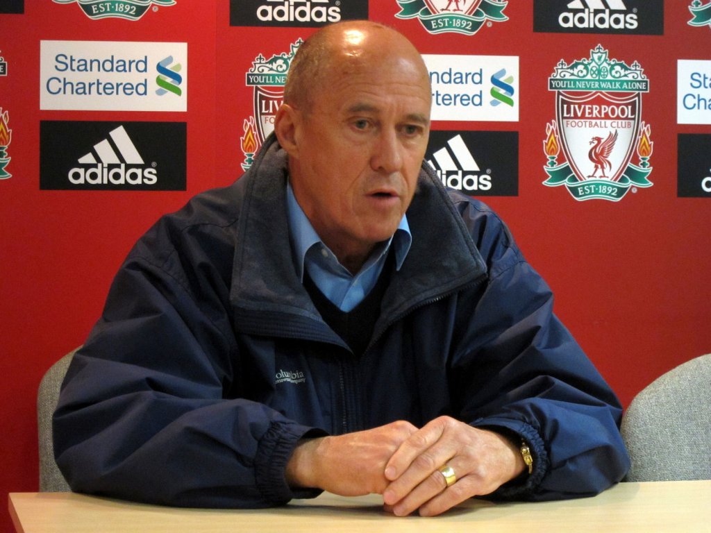 По-късно 69-годишният Нийл не успя в треньорската професия и започна да се изявява като футболен анализатор