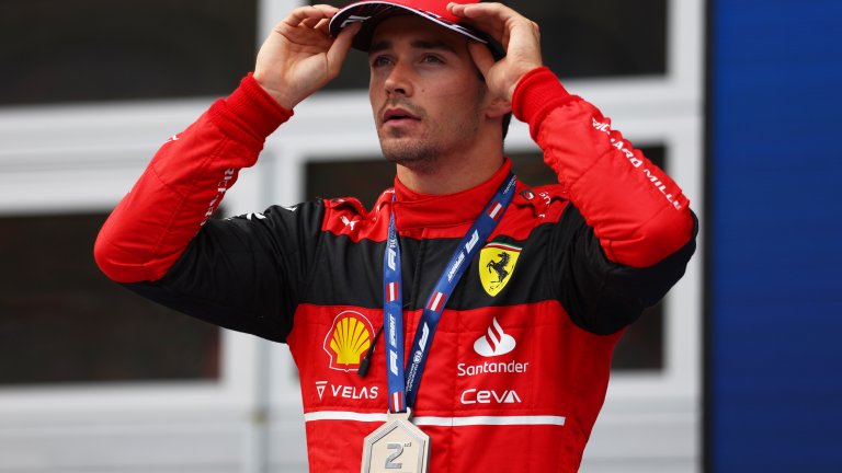 С огромно майсторство Льоклер надви Верстапен, Сайнц изгърмя малко преди края