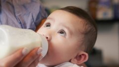 Компанията започна изтеглянето на 12 милиона кутии мляко на прах.