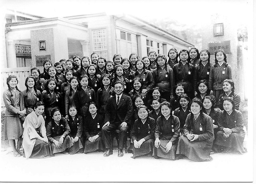 1024px-Himeyuri_Students