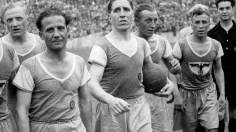 Нацистите използват Шалке като машина за пропаганда.