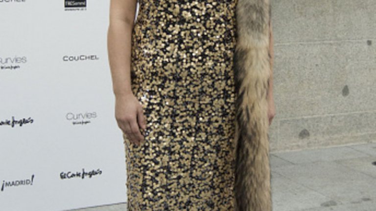 Таран Лин 
Тара Лин е сред най-горещите plus size модели в света. През 2010-та тя се появява на корицата на френското Elle. През април 2012 отново е там. "Иска ми се да вярвам, че моите снимки са вдъхновение за момичета, които се борят с лошата представа за себе си", казва Лин. Между другото, госпожицата владее перфектно френски и испански. Освен това има и диплома по лингвистика.