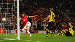 Оливие Жиру изравнява за Арсенал срещу Борусия, но вицешампионът на Европа спечели в Лондон - 2:1.