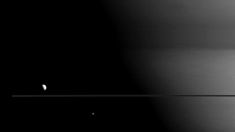 Сондата "Касини" е направила "тройния портрет" на 27 май с помощта на широкоъгълните си камери