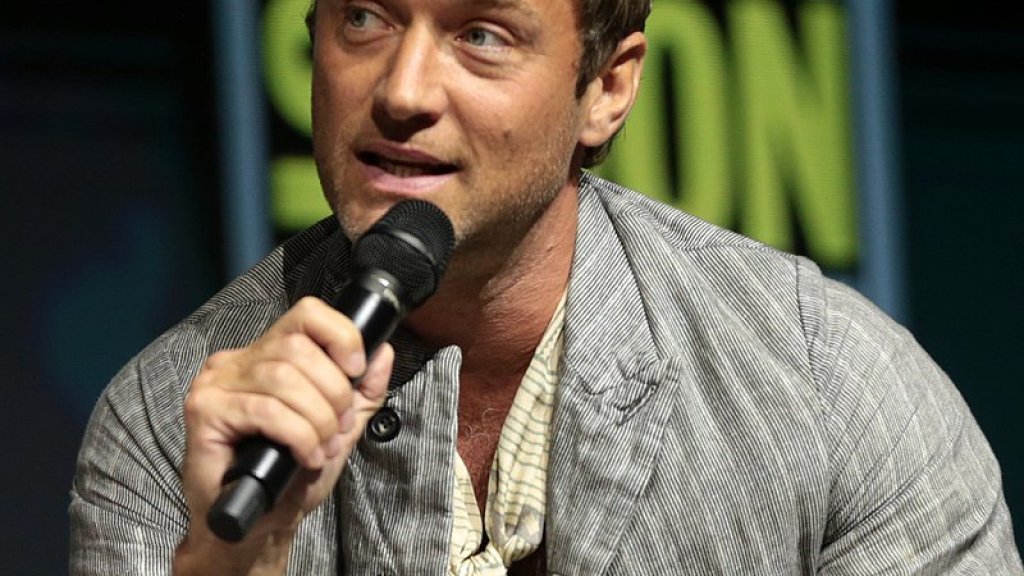 800px-Jude_Law_2018_(2)