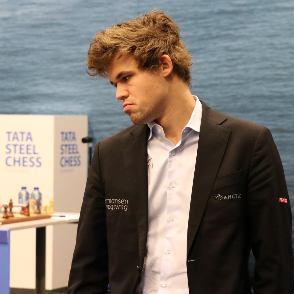 Tata_Steel_2017_Magnus_Carlsen_(cropped)
