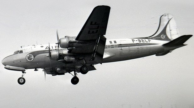 На 23 юли 1954г. изтребители на китайската Народна освободителна армия смъкват самолет C-54 Skymaster на Cathay Pacific Airways. В извинение Китай казва, че самолетът е бил сбъркан за военен изтребител на Тайван. В катастрофата умират 10 души. На снимката подобен самолет.