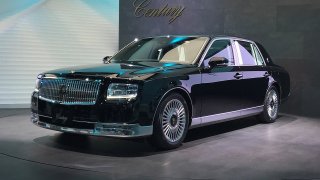 Toyota_Century_3rd_generation_2017_Tokyo_Motor_Show_front_1