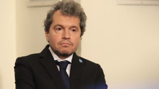 Зам.-председателят на ИТН отправи остри критики към потенциалните си партньори в парламента, както и към служебния министър Асен Василев, обвинявайки го в кражба на интелектуална собственост