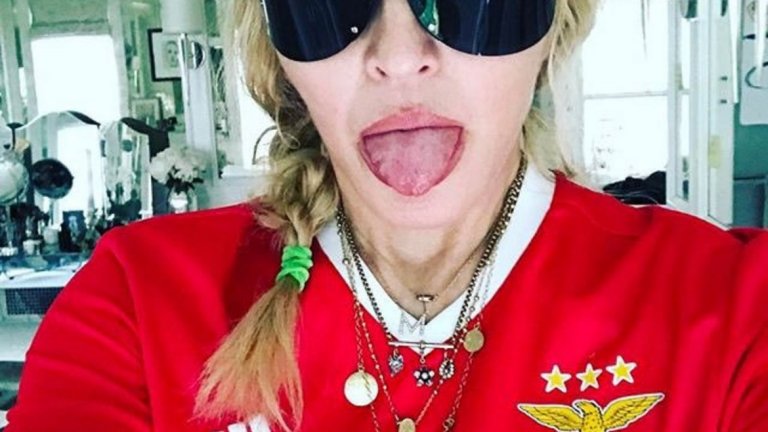 Бенфика: Мадона
Певицата наскоро се премести в Лисабон и дори записа сина си в академията на Бенфика.