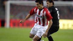 Българският национал Станислав Манолев ще играе със своя ПСВ срещу Лил в елиминационната фаза на Лига Европа