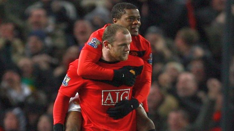 Рууни и Евра бяха най-силните футболисти на Манчестър Юнайтед през този малко тъжен сезон