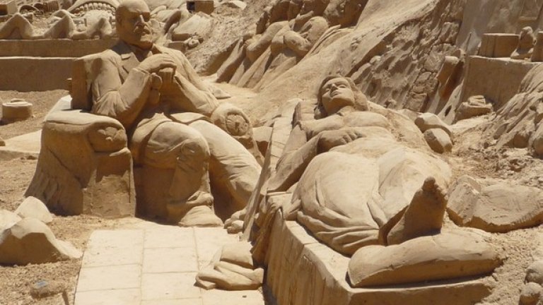 В Португалия се провежда най-големият Фестивал на пясъчните фигури в света - International Sand Sculpture Festival