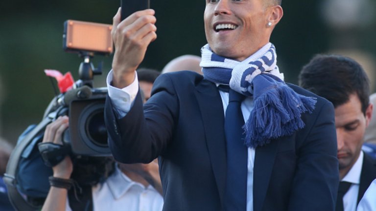 Кристиано Роналдо по време на празненствата в Мадрид.