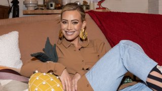 Докато колежките ѝ като Майли Сайръс творят скандал след скандал, Хилари изглежда непоклатима