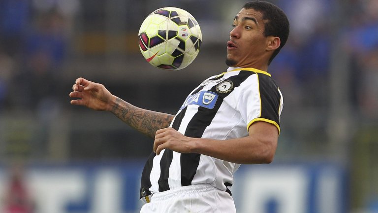 Полузащитник: Алън
Интересно, но съдбата предлага на Алън постоянно да бъде заместник на Гьокан Инлер. Първо, през 2012-а, Удинезе го взе, за да запълни празнината от продажбата на Инлер в Наполи. Три години по-късно премина именно в Наполи, а на следващото лято „сините” продадоха Инлер в Лестър.