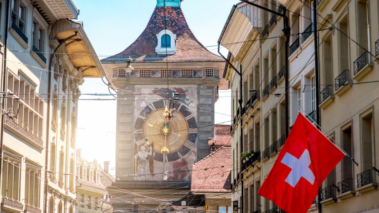 Швейцария присъства с цели 4 града в топ 10.
