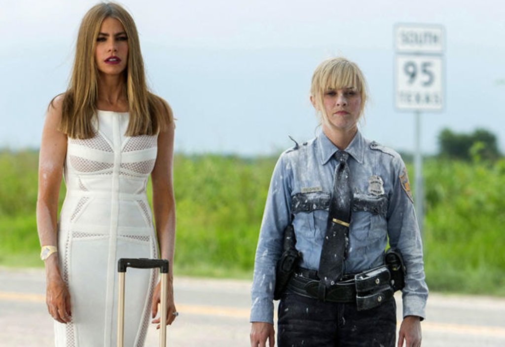 \"Гореща гонка\" (Hot Pursuit, 2015)
Красива полицайка (Рийз Уидърспуун) трябва да защити Даниела Рива (София Вергара), вдовица на наркобос, докато двете преминават през кордон от полицаи и въоражение мъже. 