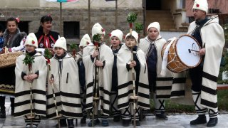 На коледа в България повод да почерпят имат много именици
