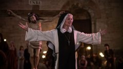 Религиозността във филма на Пол Верховен е само за декор
