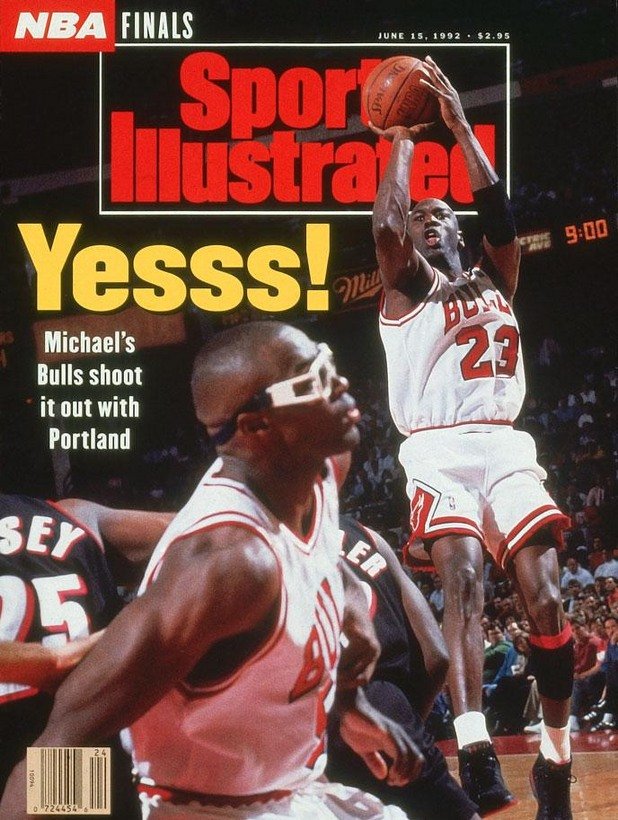 Майкъл Джордан, мач №1, 1992 г.
Джордан вкара 6 тройки и общо 35 точки в първия мач срещу Портланд. Чикаго спечели с внушителното 122:89, а така изглеждаше корицата на Sports Illustrated след мача.
