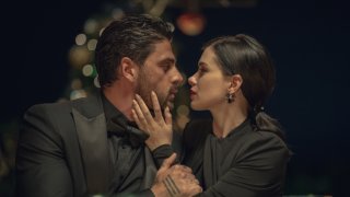 След един кух филм, наситен със сцени на изнасилване, бестселърът на полската писателка Бланка Липинска се завърна в Netflix