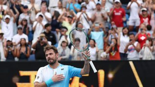 Трикратен шампион в Шлема слиза от голямата сцена