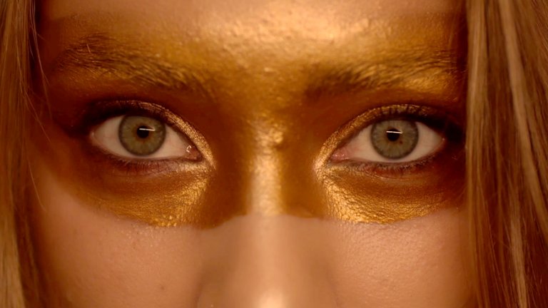 Новата песен на Innerglow определено предлага запомнящ се клип