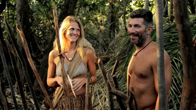 Naked and Afraid
Можете ли да оцелеете в дивата природа? Мнозина може да отворят с "Да", но истинският тест е доста по-сложен - да оцелееш сред някои от най-опасните места на планетата... чисто гол. Условията на този любопитен формат на Discovery Channel са прости - мъж и жена, събрани без предварително да се познават, са пуснати чисто голи на някое диво и опасно място, като разполагат само с ума си и по един важен предмет (предварително избран). Те трябва да оцелеят 21 дни без никаква чужда помощ и да покажат, че наистина могат да се справят в екстремни ситуации. А междувременно може и да научат нещо за себе си.