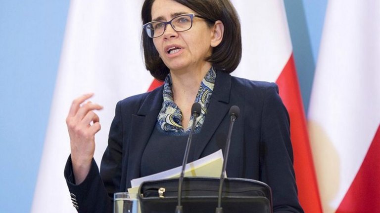Може ли Варшава сама да си подлее вода в технологиите?