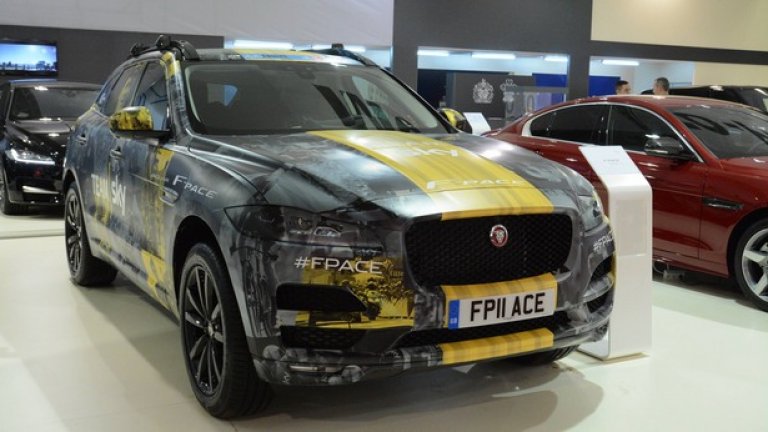 Системата за задвижване на четирите колела на F-Pace е дериват на тази, използвана при изключително успешния модел на Jaguar F-Type