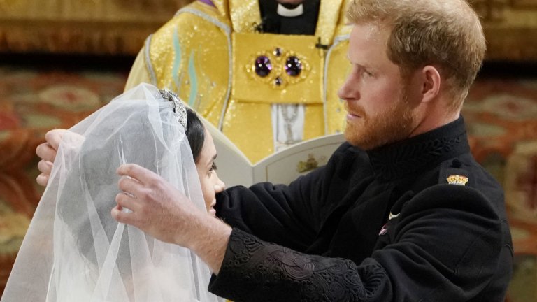 Една (не)стандартна кралска сватба