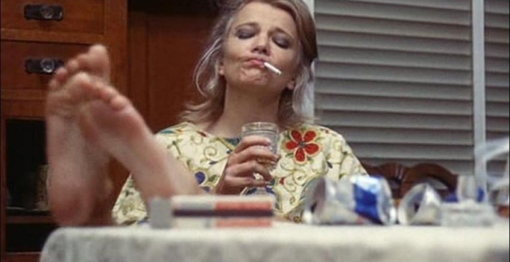 „Жена под влияние“ (A Woman Under the Influence, 1974) е филм на режисьора Джон Касаветис. Строителят Ник (Питър Фолк) много обича жена си Мабел (Джина Роуландс), но нейната психическа нестабилност започва да влияе лошо на децата им и да заплашва брака им